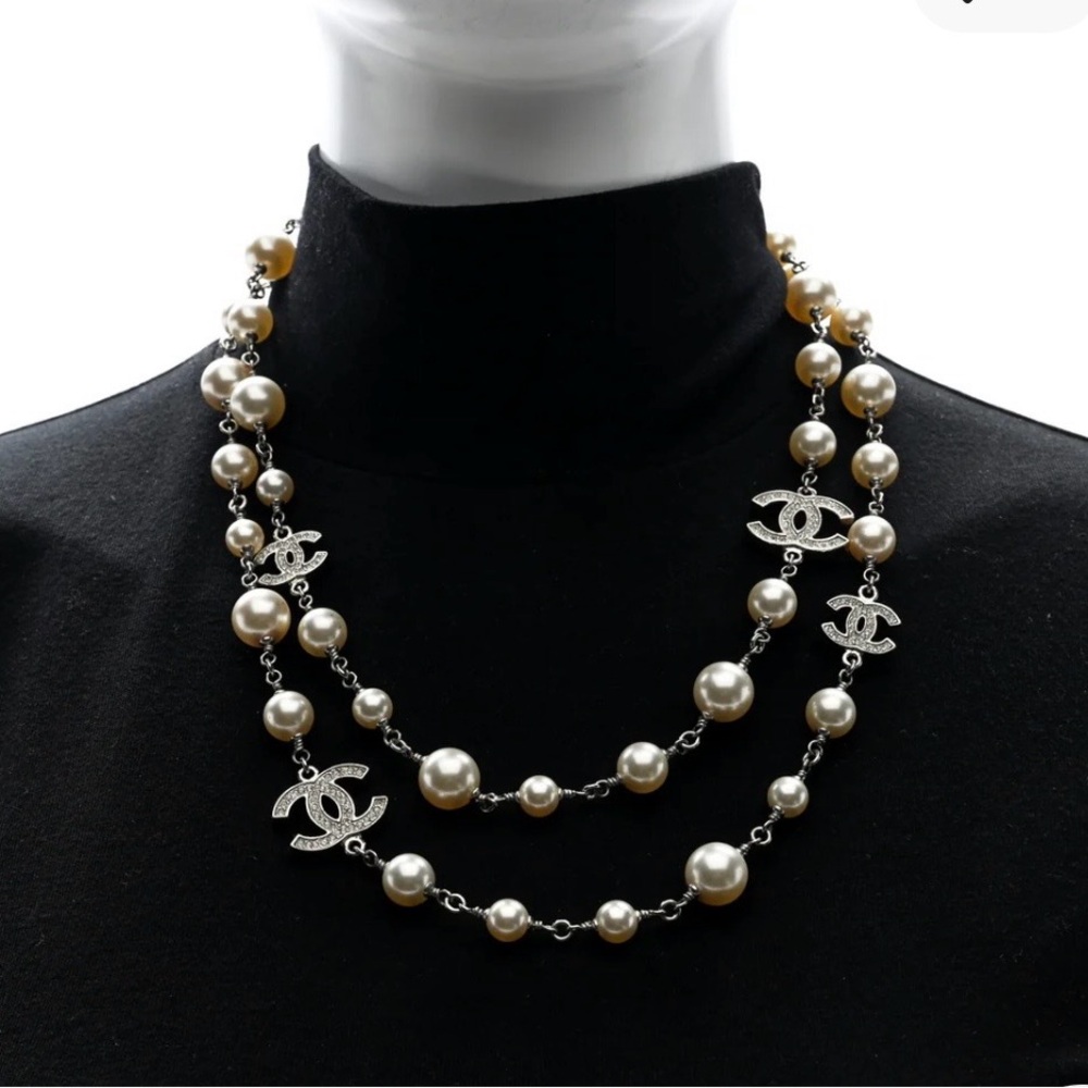Authentic Chanel classic silver 5 CC pearl necklace